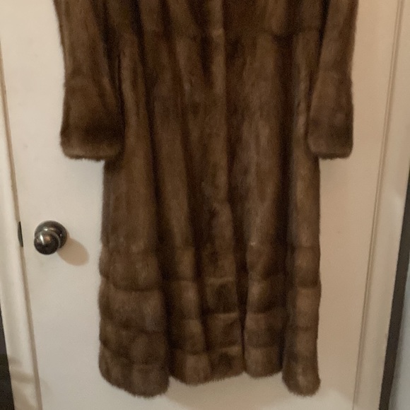 Vintage fur coat and hat - Picture 8 of 16